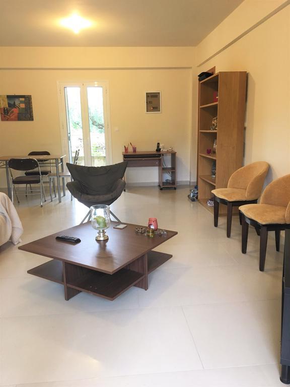 Apartamento Rose Garden Kalamata Exterior foto